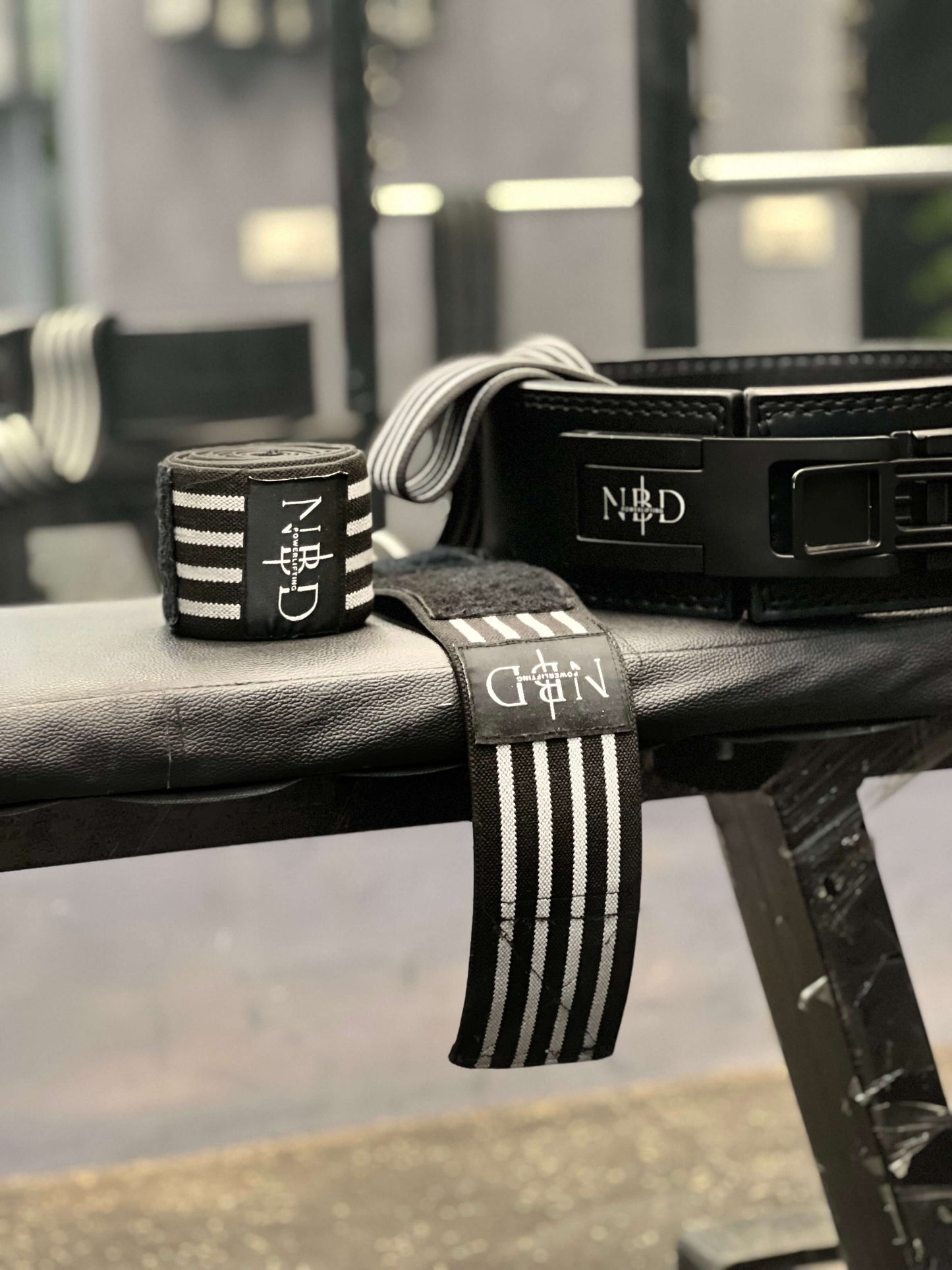 Customizable Compression - Secure Velcro closure allows personalized compression for optimal support during intense workouts